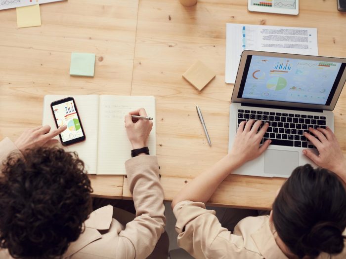 A股董事会多元化：ESG视角下的“财务增值”与“社会加分”