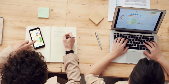 A股董事会多元化：ESG视角下的“财务增值”与“社会加分”