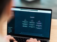 揭秘“中国智造”：AI企业出海如何用“本土化”撕开全球市场？